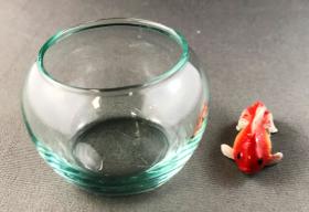 1:6 Fish in Bowl (40mmT x 55mm Diam)
