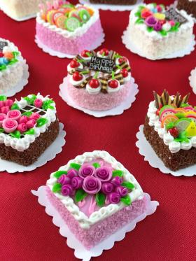 Cakes (Price Each) (32mm Diam/Sqr 18mmH)