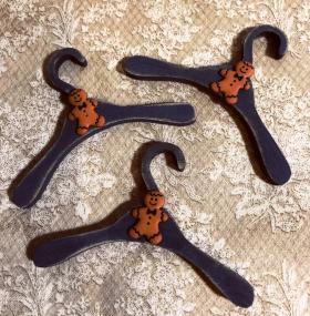 1:6 Coat Hanger Note Supplied Raw