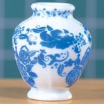 Delft Style Ceramic Vase (30x25x25mm)