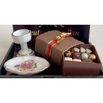 Chocolate Set by Reutter Porcelain (Box: 17 x 17mm, Plate:23 x 16mm)