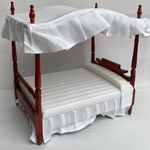 Canopy Bed Mahogany (170 x 127 x 185Hmm)