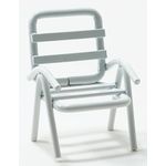 Lawn Chair White (1 7/8"H x 1 1/8"W) (NOTE: Note true scale)