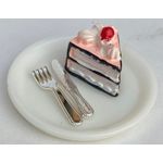 Cake on a Large Plate with Knife and Fork Chocolate/Strawberry (Plate: 36mm Diam)