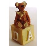 Resin Bear on Yellow Cube (8 x 8 x 20Hmm)