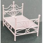 1:24 Double Bed White Wire (77L x 56W x 66mmH)