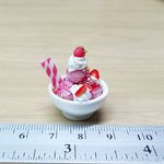 1:6 or Large 1:12 Scale Strawberry Ice Cream (22 Diam x 25Hmm)