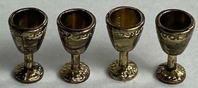 Goblet Set 4 Brass (7 Diam x 15Hmm)