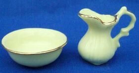 Bedside Jug and Bowl Yellow with Gold Trim (Bowl: 35 Diam x 15H, Jug: 22 Diam 25Hmm)