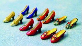 Ladies Court Shoes (Price per Pair) (20 x 15mm)