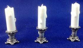 Medium Candle shown in the middle