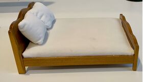 Double Bed Teak (135W x 180D x 80Hmm)