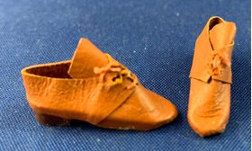 Shoes Hand Made by Kathy Brindle (27Lmm)