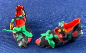 Shoes Hand Made by Kathy Brindle (27Lmm)