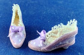 Shoes Hand Made by Kathy Brindle (27Lmm)