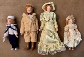 Lady, Gentleman and Two Children Porcelain Doll (150Hmm)