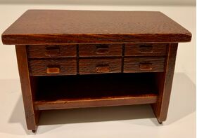 Old Oak Side Desk (95 x 53 x 68Hmm) (Drawers do not Open)
