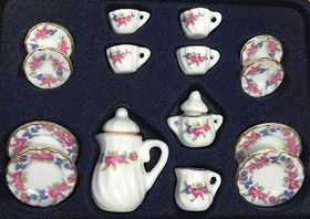 Tea set 17pc, Pink and Blue Floral Round