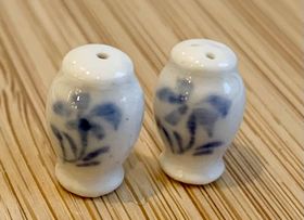 Salt and Pepper (Iris) (11Hmm)