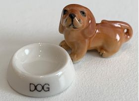 Small Dog with Bowl (Bowl: 15Diam x 5, Dog: 20 x 9 x 15Hmm)