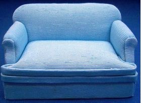 1:24 Sofa with Blue Fabric (60W x 40D x 40Hmm)
