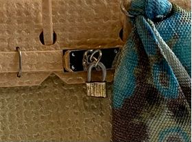 Birkli Beige Handbag with Hanky (29 x 15 x 27Hmm plus handles)