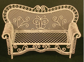 Garden Seat White Wire (132W x 38D x 78Hmm)