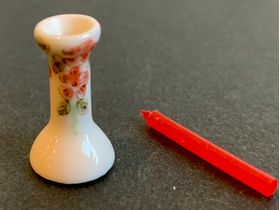 Candle Holder Flower with Red Candle (Holder: 18Hmm, Candle: 20Lmm)