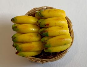 Basket of Bananas (Basket 20 x 20mm)