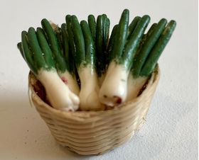 Basket of Leeks (Basket 20 x 20mm)