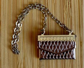 Handbag with Chain Handle Silver, Bag Opens (20 x 16 x 3mm)