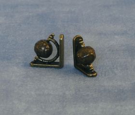 Antique Brass Globe Bookends (18 x 9 x 18mm)