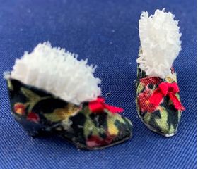 Shoes Hand Made by Kathy Brindle (27Lmm)