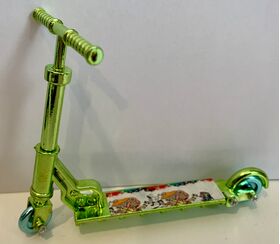 Scooter Green (100L x 43W x 78Hmm)