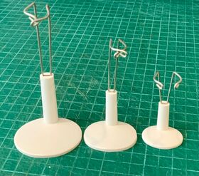 Doll Stand (Base 32 x 23mm, Height 40 to 55mm)