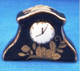 Clock Mantle Type Black/Gold (33W x 10D x 23Hmm)