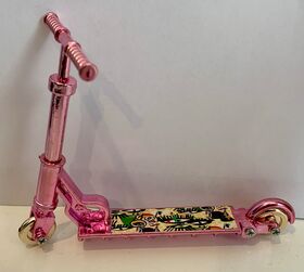 Scooter Pink (100L x 43W x 78Hmm)