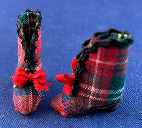 Shoes Hand Made by Kathy Brindle (27Lmm)