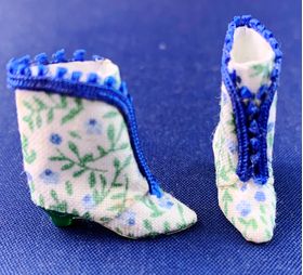 Shoes Hand Made by Kathy Brindle (27Lmm)