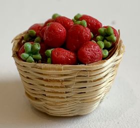 Basket of Strawberries (Basket 20 x 20mm)