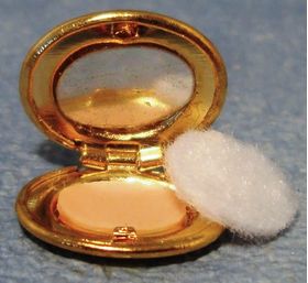 Clasp Opening Makeup Compact Set