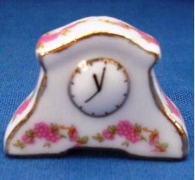Clock Mantle Type Floral (33W x 10D x 23Hmm)