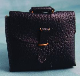 Briefcase (47 x 40 x 7mm)