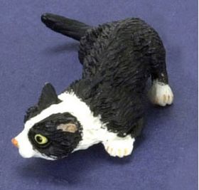 Sniffing Cat Black and White (0.5"H x 1.375"W x 0.875"D)