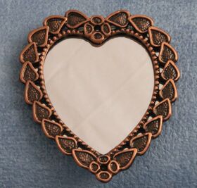 Mirror Heart Brass (47 x 55mm)