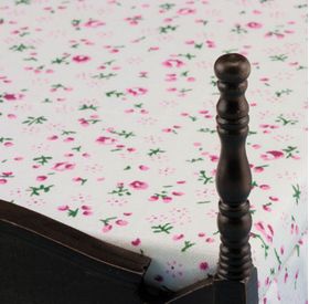 Double Bed, Walnut (7-1/8" x 5-1/4" x 4-1/16")