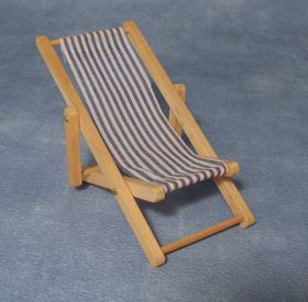 Deck Chairs Blue Striped (110 x 55mm Folded)