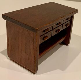 Old Oak Side Desk (95 x 53 x 68Hmm) (Drawers do not Open)
