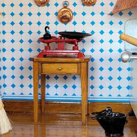 Chippendale Side Table Kit by Mini Mundus (60H x 60W x 40Dmm)