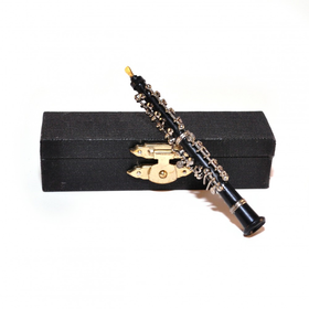 Oboe in Case (90 x10 x 10mm)